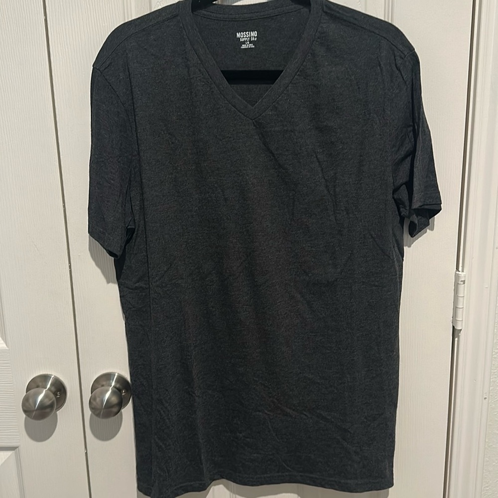Modismo Men’s Short Sleeve V-Neck Tee